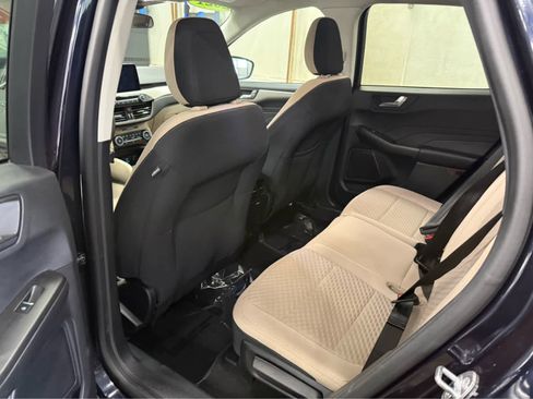 Used 2021 Ford Escape SE w/ Cold Weather Package AWD/4WD image 20