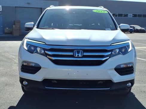 Used 2018 Honda Pilot Touring image 2