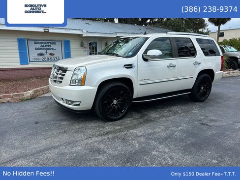 Used 2010 Cadillac Escalade AWD image 1