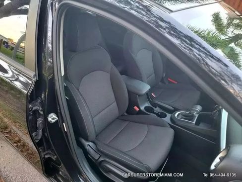 Used 2024 Kia Forte LXS FWD image 35