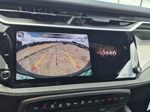 New 2026 Jeep Cherokee Laredo AWD/4WD image 22
