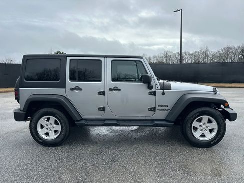Used 2017 Jeep Wrangler Unlimited Sport w/ Quick Order Package 24S image 6
