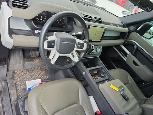 Used 2022 Land Rover Defender 110 S AWD/4WD image 3
