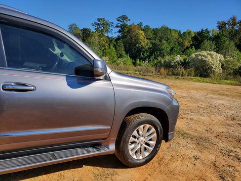 Used 2015 Lexus GX 460 image 15