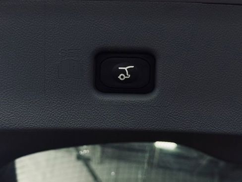 Used 2023 Lincoln Nautilus Reserve w/ Luxury Package image 14