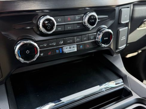 New 2026 Ford F350 Lariat w/ Black Appearance Package image 61