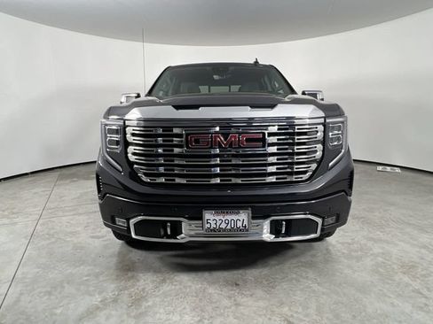 Used 2022 GMC Sierra 1500 Denali w/ Denali Reserve Package AWD/4WD image 3