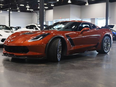 Used 2016 Chevrolet Corvette Z06 w/ 3LZ Preferred Equipment Group RWD image 3