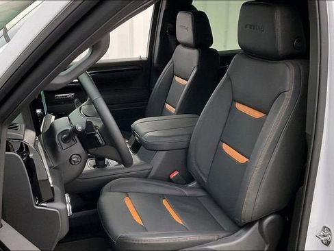 New 2026 GMC Sierra 1500 AT4 w/ AT4 Premium Package AWD/4WD image 11