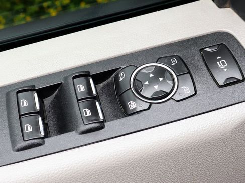 Used 2020 Ford F250 XLT w/ Tremor Off-Road Package image 19