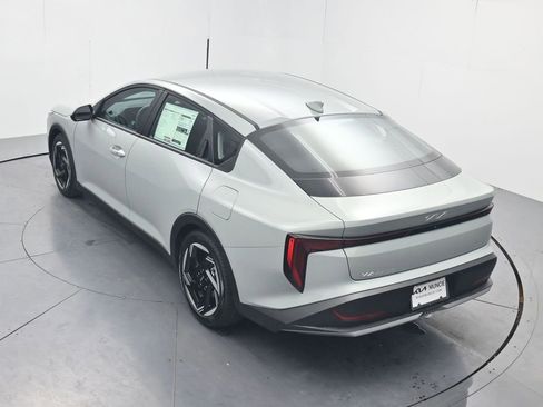 New 2026 Kia K4 EX FWD image 45