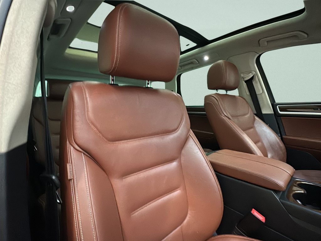 Used 2015 Volkswagen Touareg VR6 AWD/4WD image 22