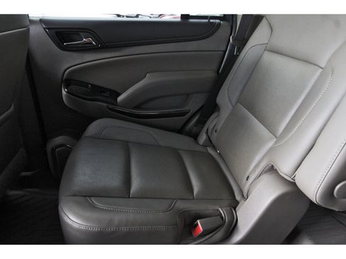 Used 2018 GMC Yukon SLT RWD image 14