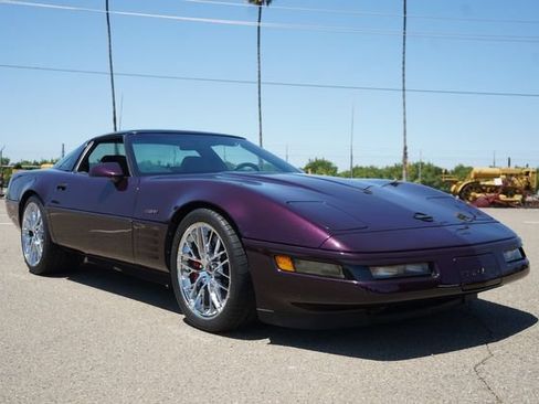 Used 1992 Chevrolet Corvette ZR-1 RWD image 7