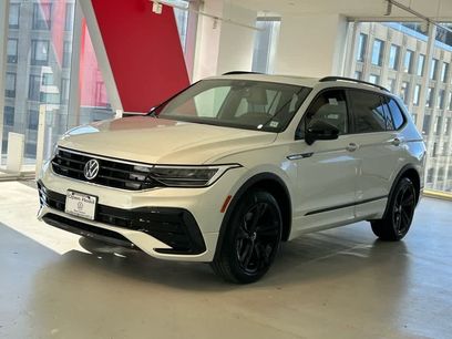 Certified 2023 Volkswagen Tiguan SE R-Line
