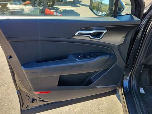 New 2026 Kia Sportage LX image 5