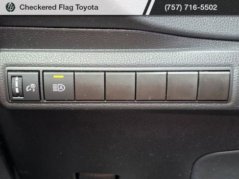 Used 2023 Toyota Corolla LE image 11