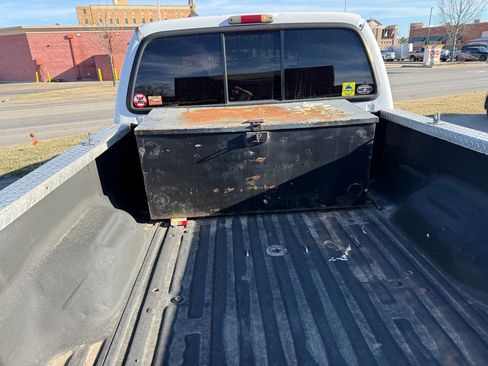 Used 2004 Ford F250 XLT image 11