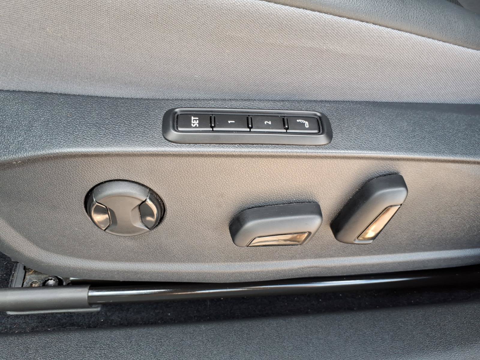 Certified 2023 Volkswagen ID.4 Pro S AWD/4WD image 23