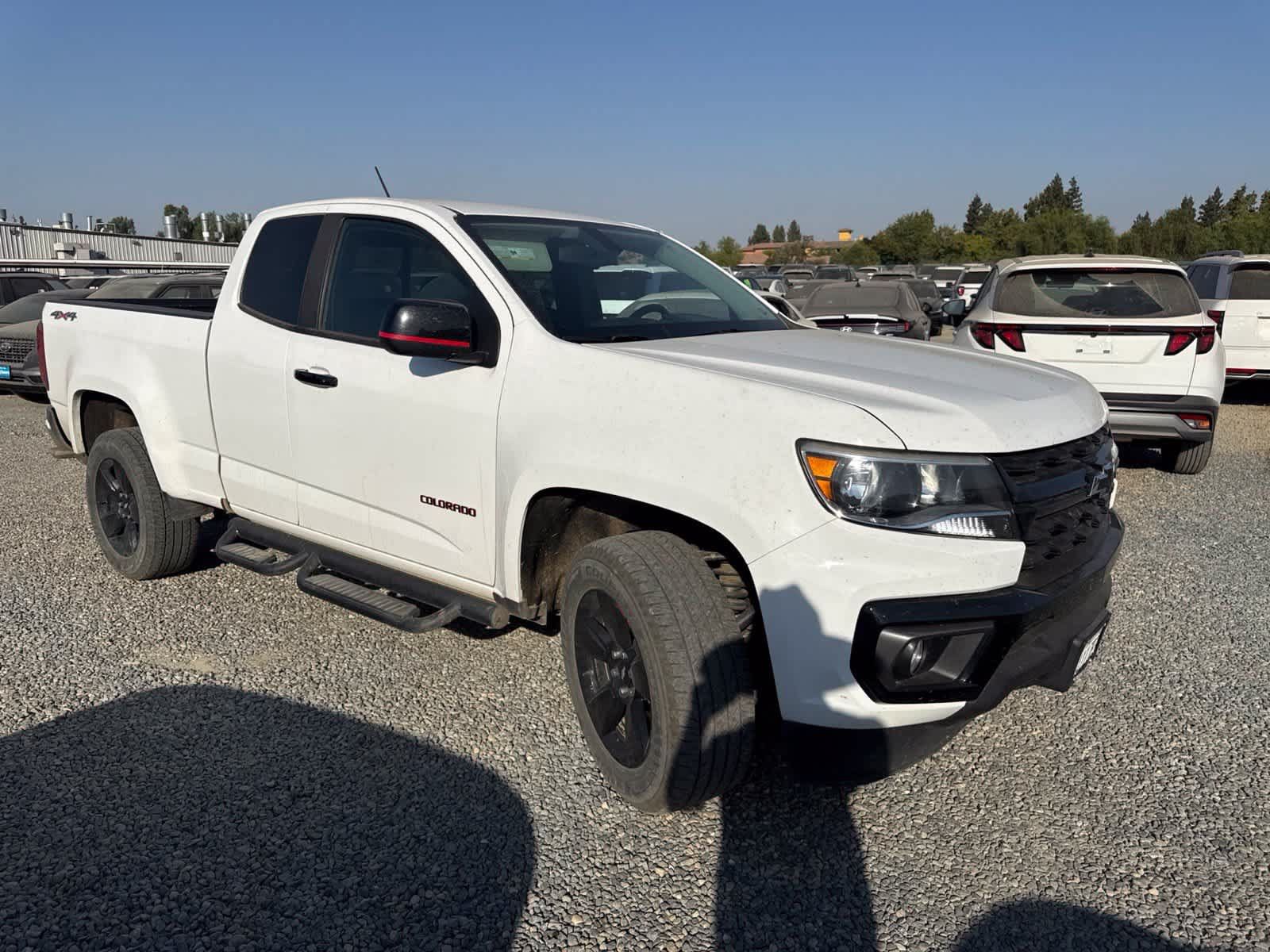 Used 2021 Chevrolet Colorado LT w/ Redline Special Edition AWD/4WD image 2