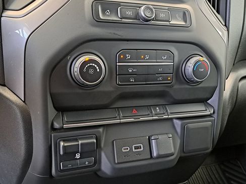 Used 2022 Chevrolet Silverado 2500 Custom w/ Gooseneck/5TH Wheel Package image 16