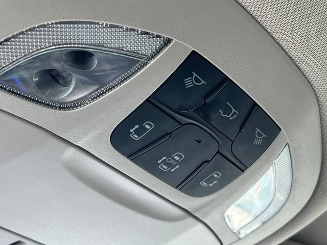 Used 2023 Chrysler Pacifica Touring-L FWD image 29