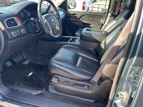 Used 2012 Chevrolet Avalanche LT w/ All-Star Edition image 6