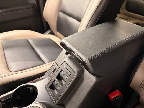 Used 2024 Ford Bronco Wildtrak AWD/4WD image 36