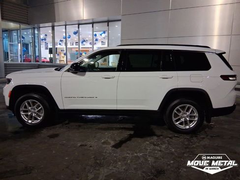 Used 2023 Jeep Grand Cherokee L Laredo w/ Luxury Tech Group I image 2