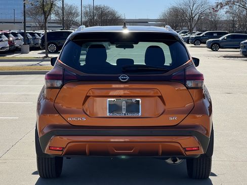 Used 2023 Nissan Kicks SR w/ SR Premium Package image 8