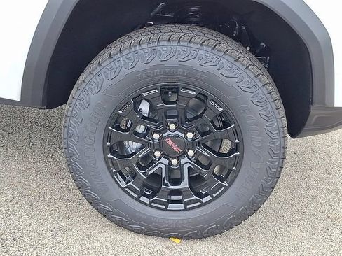New 2026 GMC Canyon Elevation w/ Convenience Package AWD/4WD image 9