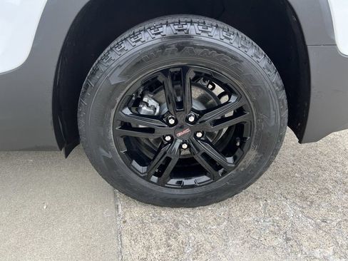 Used 2022 GMC Terrain AT4 w/ Infotainment Package II AWD/4WD image 34