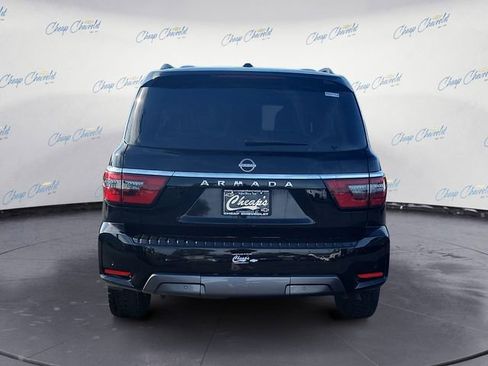 Used 2021 Nissan Armada SV image 4