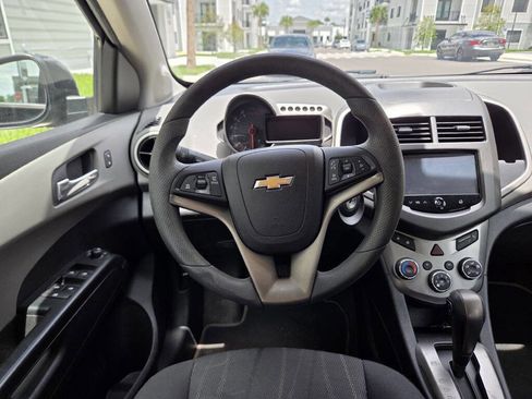 Used 2016 Chevrolet Sonic LT FWD image 17