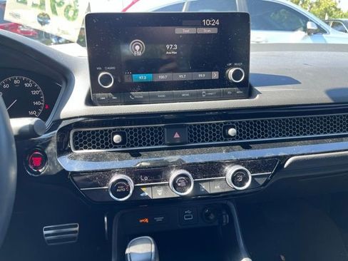 Used 2023 Honda Civic Sport image 8