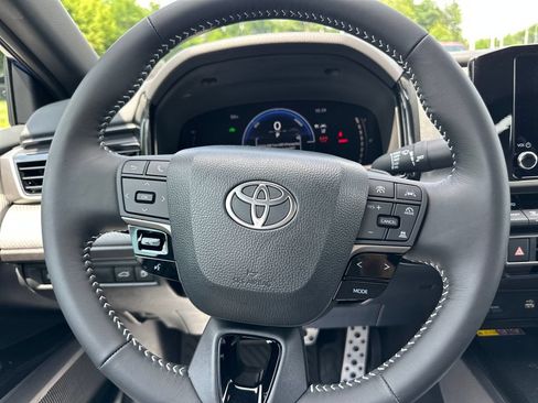 Used 2026 Toyota Camry SE FWD image 19