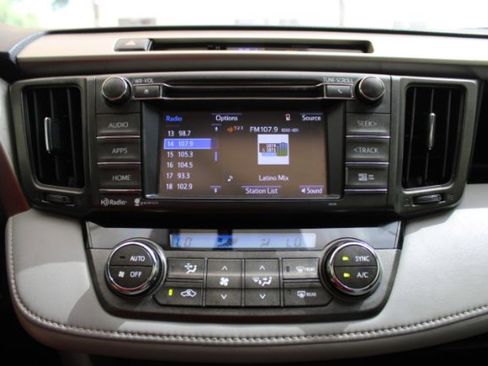 Used 2015 Toyota RAV4 XLE image 20