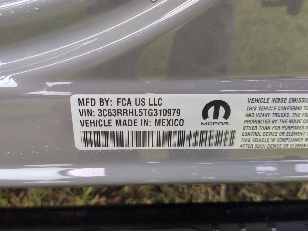 New 2026 RAM 3500 Big Horn AWD/4WD image 36