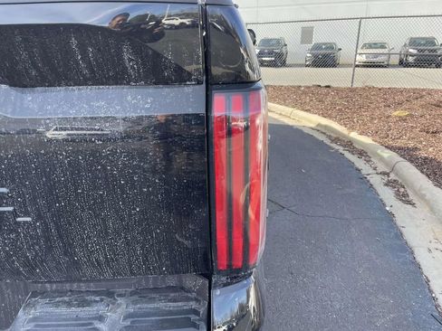 Used 2025 Toyota Tundra Platinum image 18