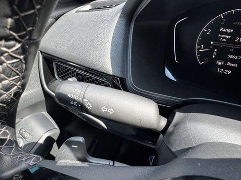 Used 2025 Honda Civic Sport image 30