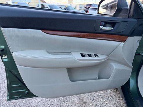 Used 2013 Subaru Outback 2.5i Limited w/ Moonroof Pkg image 13