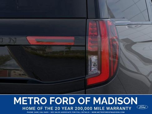 New 2025 Ford Expedition Platinum w/ Stealth Performance Package image 22