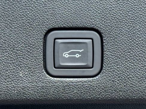 Certified 2024 Cadillac XT6 Premium Luxury w/ Platinum Package image 38