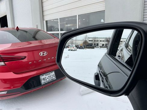 Used 2025 Toyota RAV4 XLE image 19