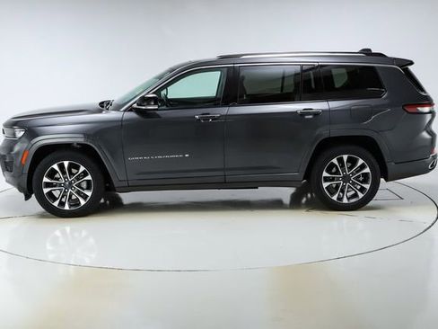 Used 2021 Jeep Grand Cherokee L Overland w/ Luxury Tech Group IV image 2
