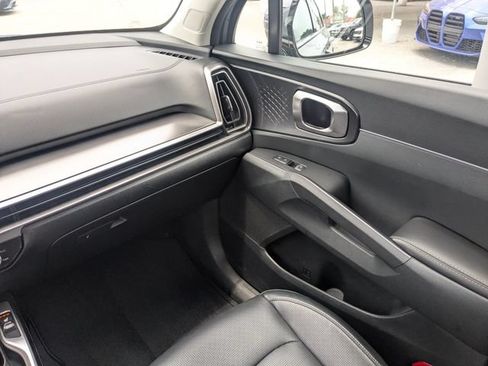 Certified 2024 Kia Sorento S FWD image 17