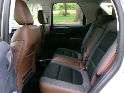 Used 2024 Ford Bronco Sport Outer Banks w/ Tech Package AWD/4WD image 15