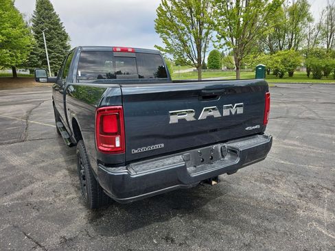 Used 2025 RAM 2500 Laramie AWD/4WD image 3