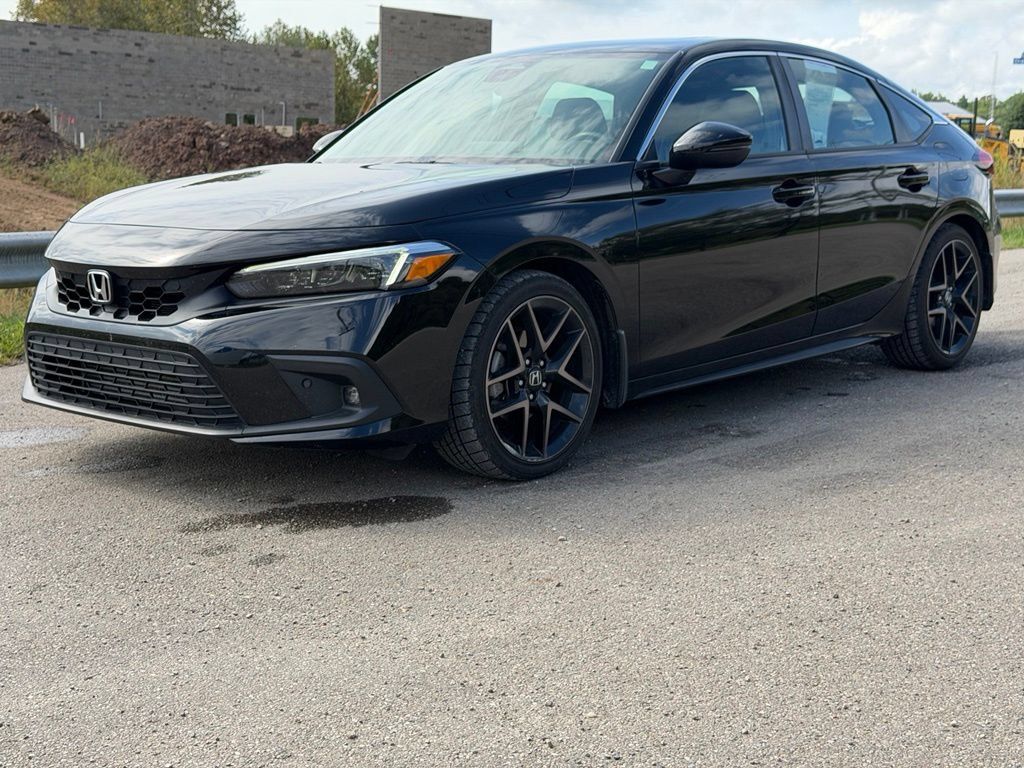 Used 2024 Honda Civic Sport Touring image 2