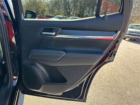 New 2026 GMC Terrain Elevation w/ Elevation Premium Package image 17